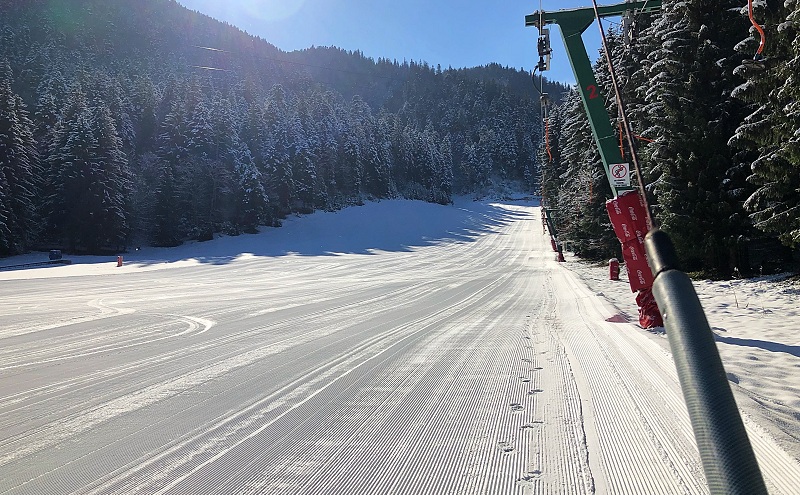 Bradul a beginners ski slope from Poiana Brasov
