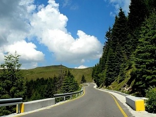 Transbucegi mountain road