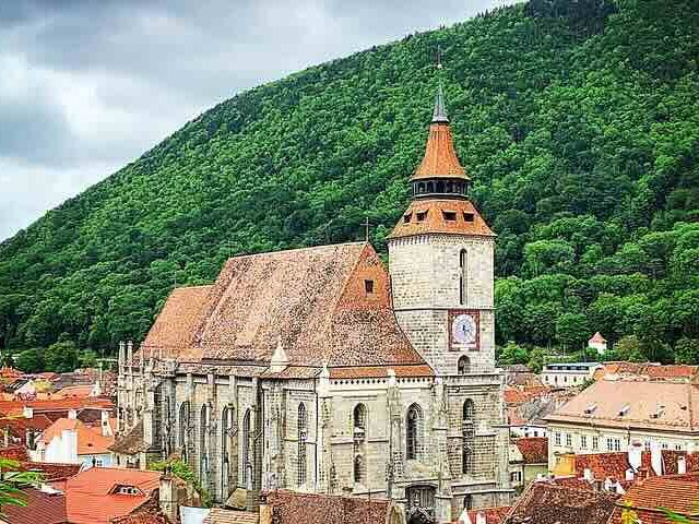Brasov walking tour black church view