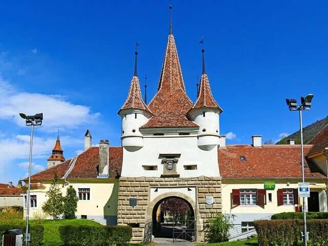 Brasov walking tour Catherines Gate